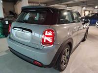 Aanzicht achter rechts