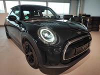 Pogled desno spredaj