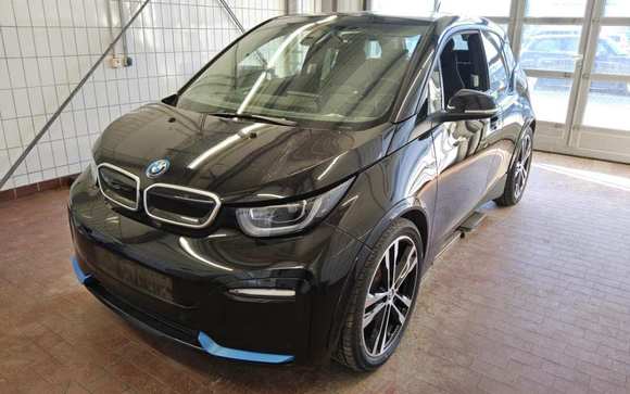 Вид спереди слева