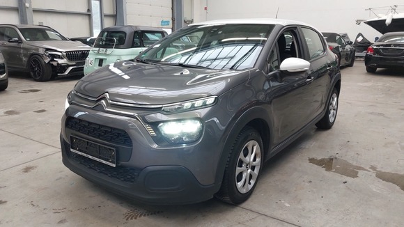 Вид спереди слева