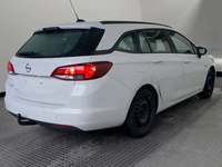 Pogled od pozadi desno