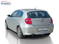 Vue de l’arrière gauche