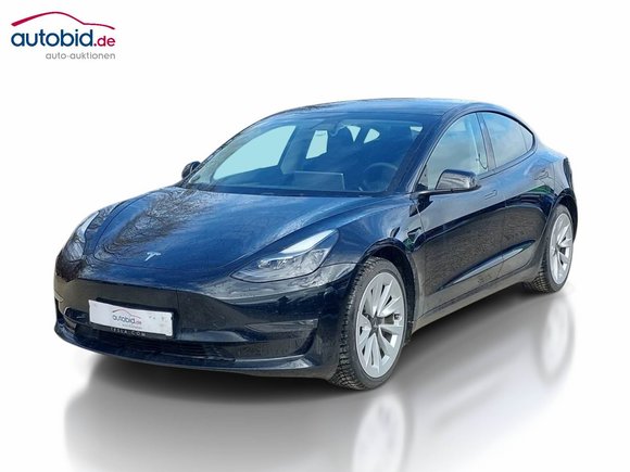 Skats no kreisās puses priekšā