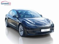 Skats no labās puses priekšā