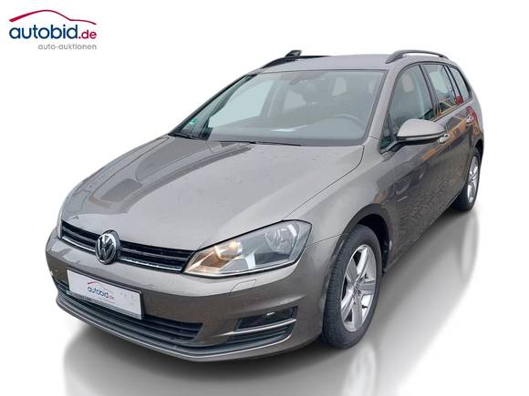 Skats no kreisās puses priekšā