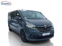 Вид спереди справа