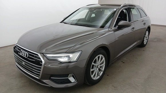 Pogled od napred levo