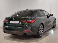 Pogled od pozadi desno