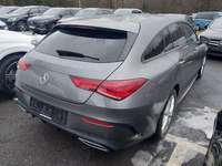 Pogled od pozadi desno