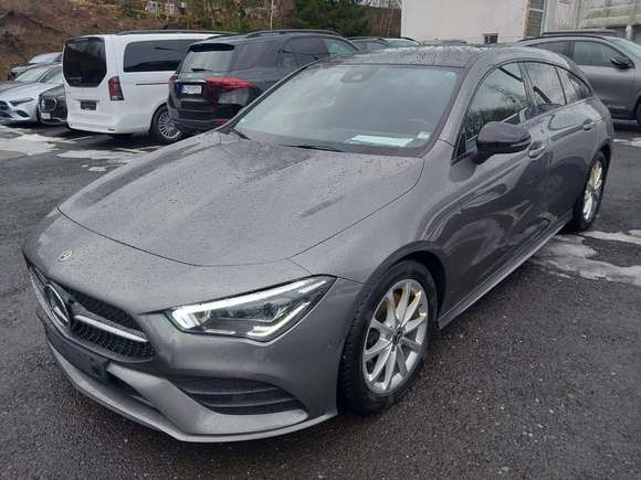 Pogled od napred levo