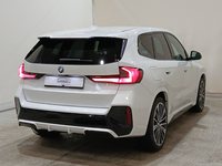 Pogled od pozadi desno