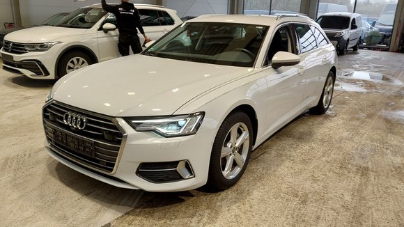 Вид спереди слева