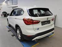 Widok z tyłu po stronie lewej