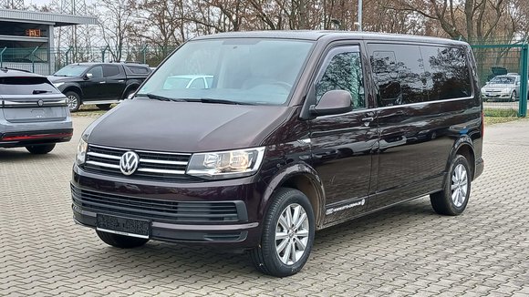 Pogled od napred levo