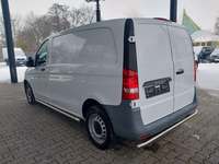 Вид сзади слева