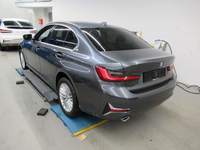 Вид сзади слева