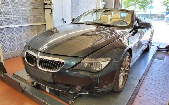 Pogled od napred levo