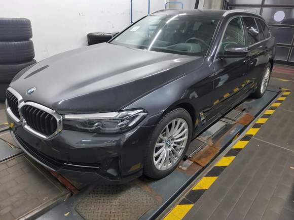 Pogled od napred levo