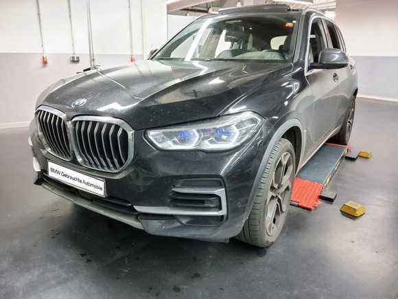 Вид спереди слева