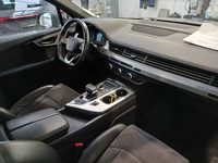 Вид на салон