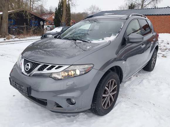 Вид спереди слева