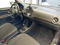 Вид на салон