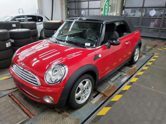 Pogled sprijeda lijevo