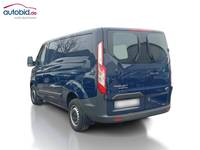 Vaade tagant vasakult