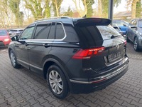 Вид сзади слева