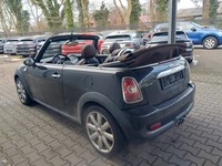 Вид сзади слева