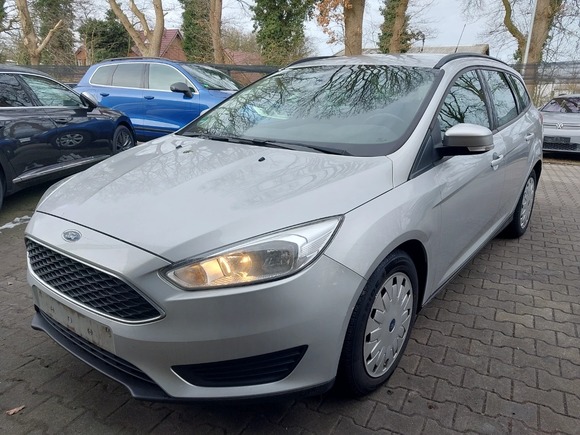 Вид спереди слева