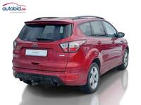 Skats no labās puses aizmugurē