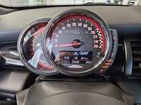 Pohled na přístrojovou desku