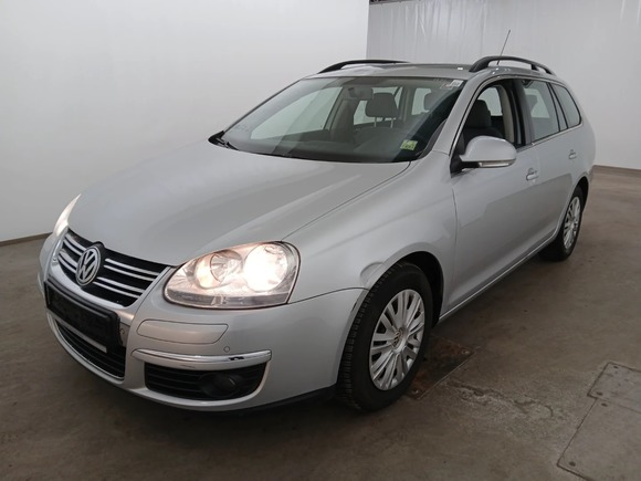 Pogled od napred levo