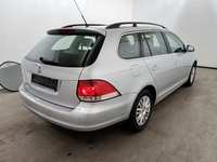 Pogled od pozadi desno