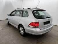 Pogled od pozadi levo