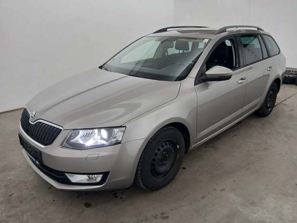 Pogled od napred levo