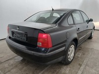 Pogled od pozadi desno