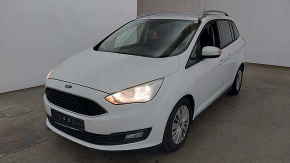 Pogled od napred levo