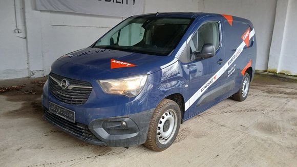 Pogled od napred levo