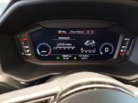 Pohled na přístrojovou desku