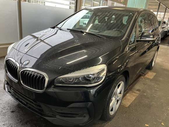 Náhled zpředu zleva