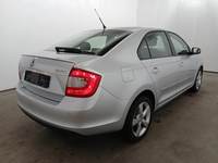 Pogled od pozadi desno