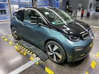 Pogled desno spredaj