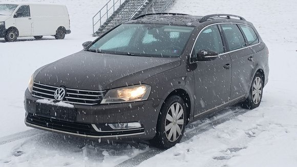 Pogled od napred levo