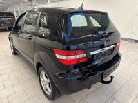 Aanzicht achter links