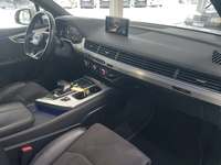 Вид на салон