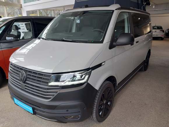 Вид спереди слева