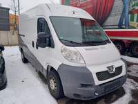 Вид спереди справа