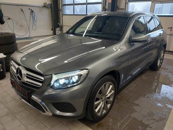 Вид спереди слева